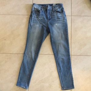 skinny jeans